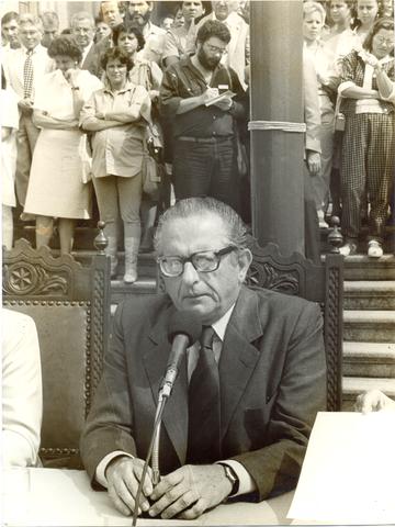 Open original digital objects