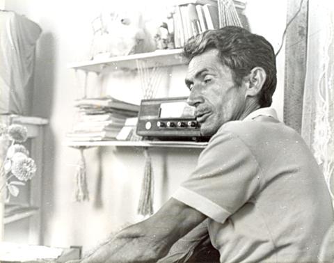 Open original digital objects